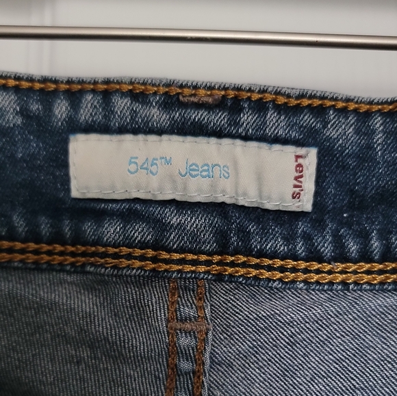 Levi's Cuffed Demin Shorts - Picture 4 of 5